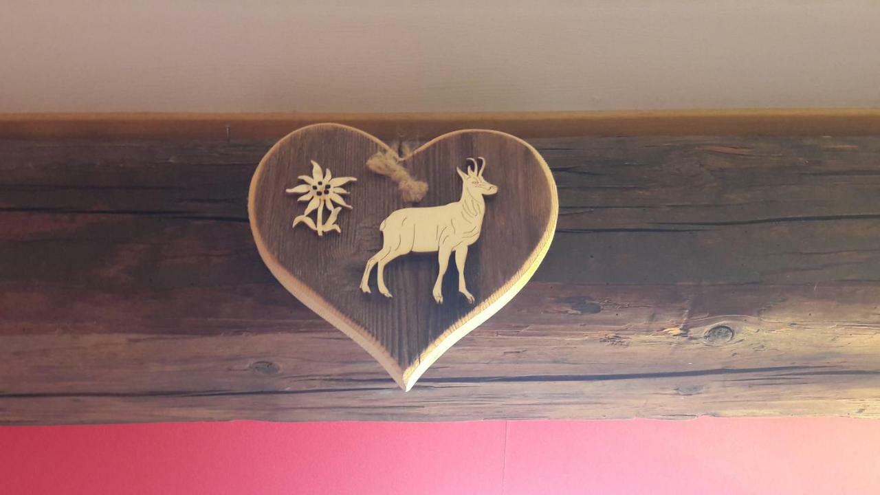 Au Coeur Du Lapidaire Septmoncel-Les-Molunes Kültér fotó