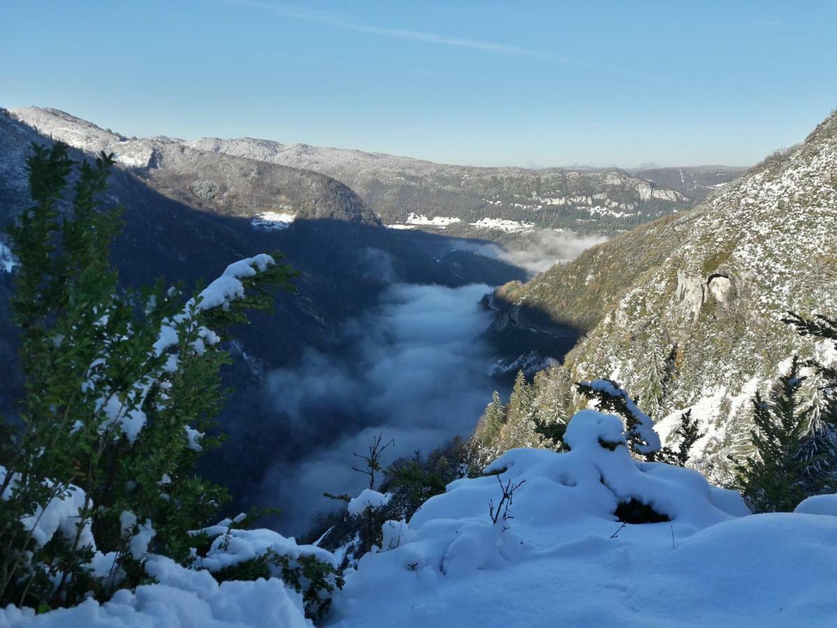 Au Coeur Du Lapidaire Septmoncel-Les-Molunes Kültér fotó