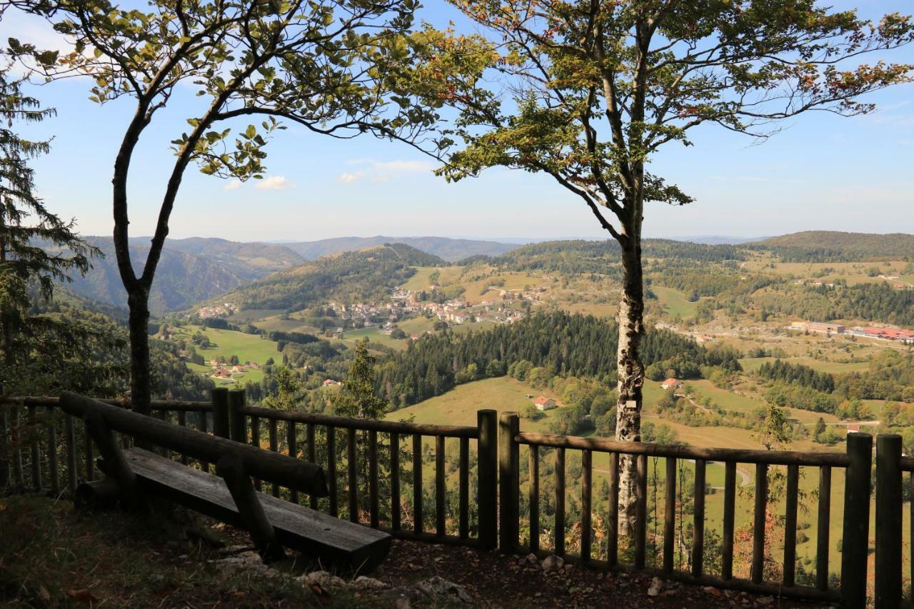 Au Coeur Du Lapidaire Septmoncel-Les-Molunes Kültér fotó